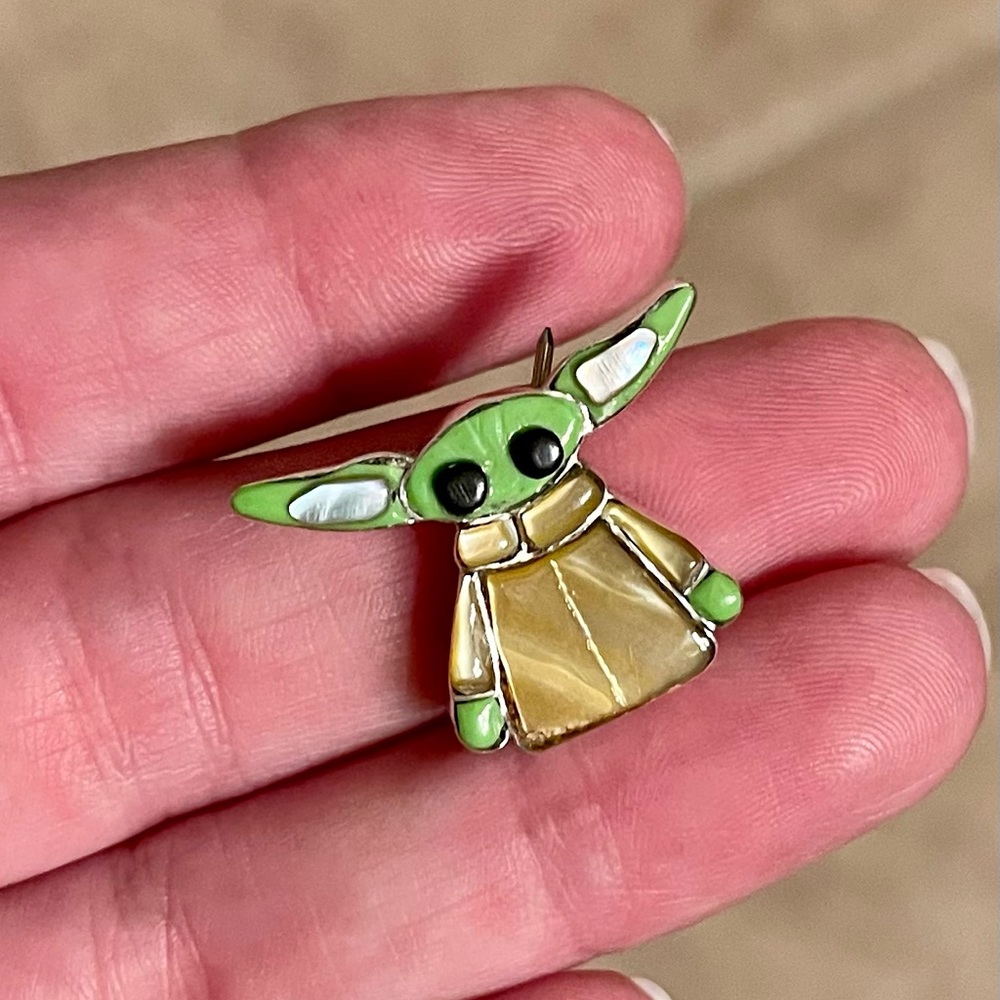 Native American Inlay Yoda Mandalorian Star Wars Sterling Silver Pin Zuni